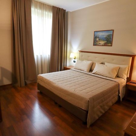 Hotel Rizzi Castel San Giovanni  Zewnętrze zdjęcie