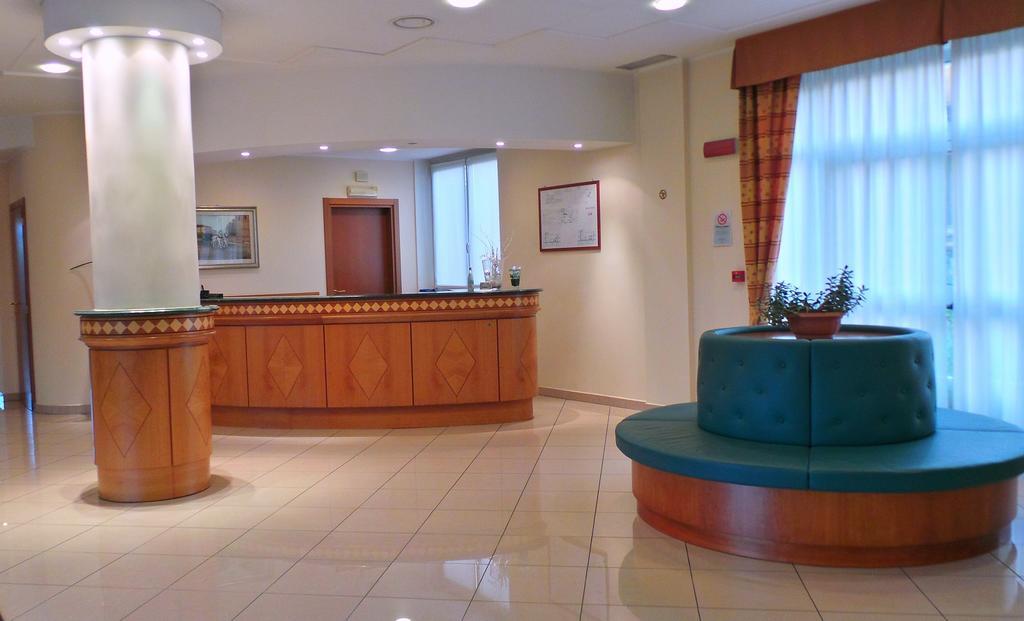 Hotel Rizzi Castel San Giovanni  Zewnętrze zdjęcie