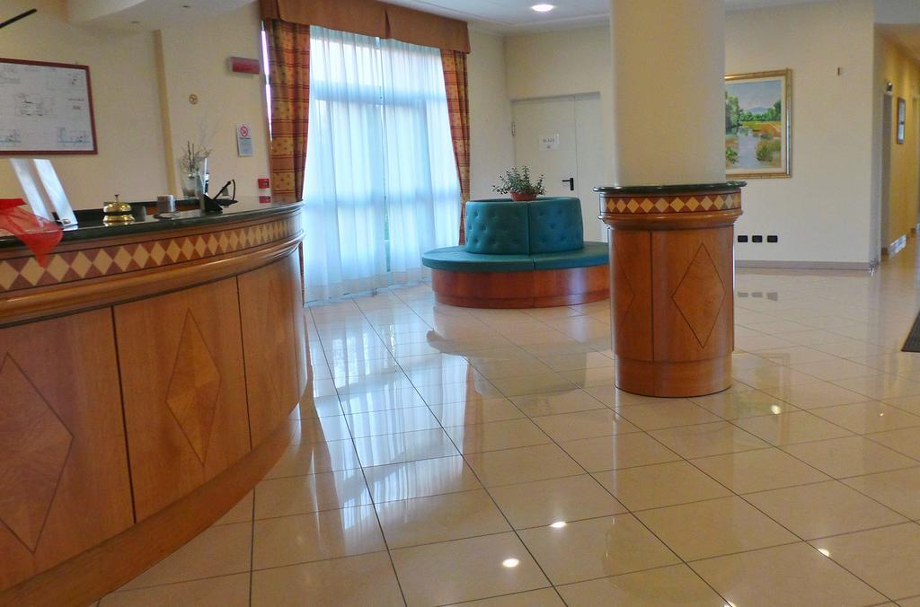Hotel Rizzi Castel San Giovanni  Zewnętrze zdjęcie