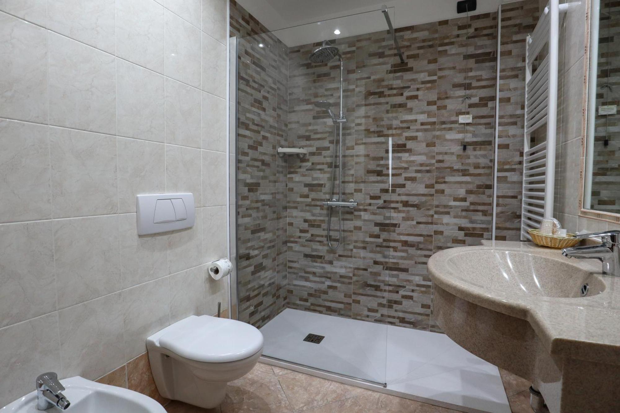 Hotel Rizzi Castel San Giovanni  Zewnętrze zdjęcie