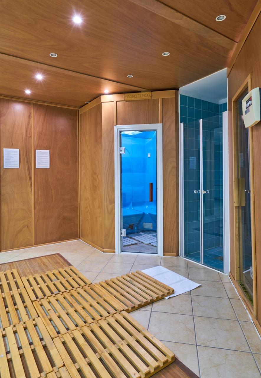 Hotel Rizzi Castel San Giovanni  Zewnętrze zdjęcie