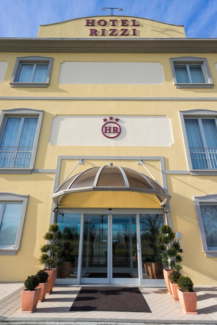 Hotel Rizzi Castel San Giovanni  Zewnętrze zdjęcie