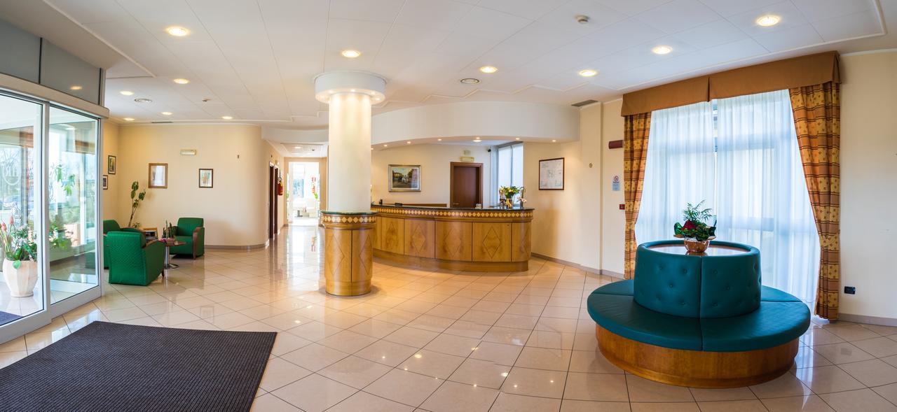Hotel Rizzi Castel San Giovanni  Zewnętrze zdjęcie